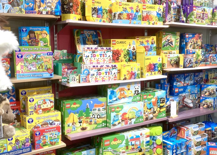 Toys & Children's Books